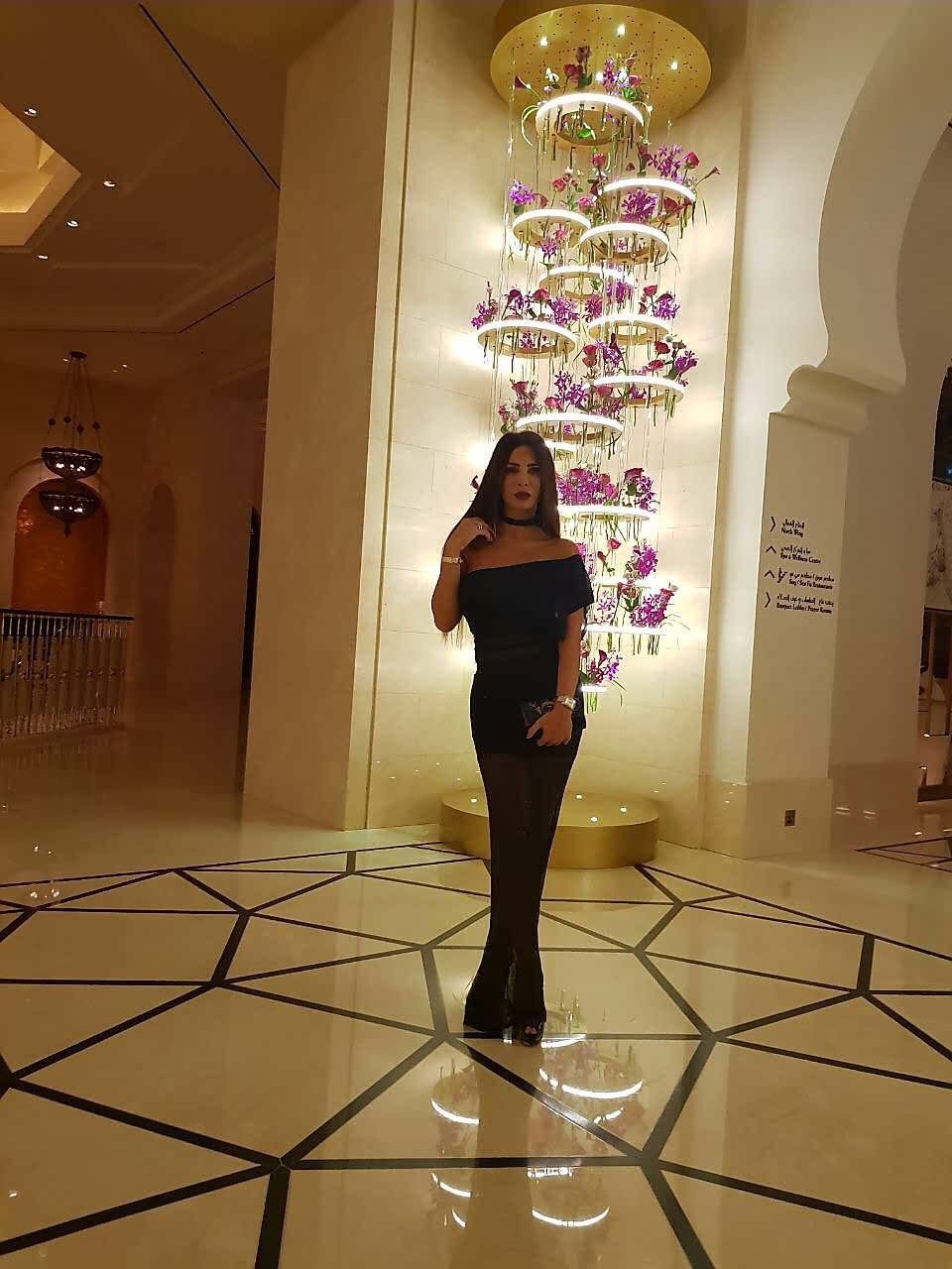 احتفالات نيللي مقدسي بعيد ميلادها مستمرة، وآخرها في دبي