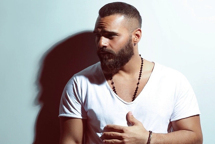 جوزيف عطية يطلق ألبومه الأغاني اللي عملتا إلك