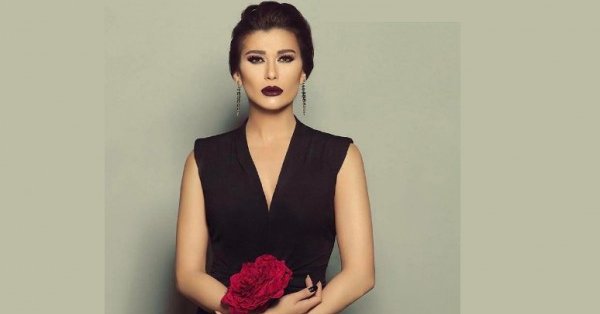 نادين الراسي للحريري: كلنا متمسكين فيك