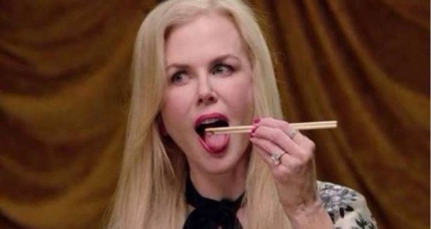 نجمة عالمية تعشق اكل الحشرات