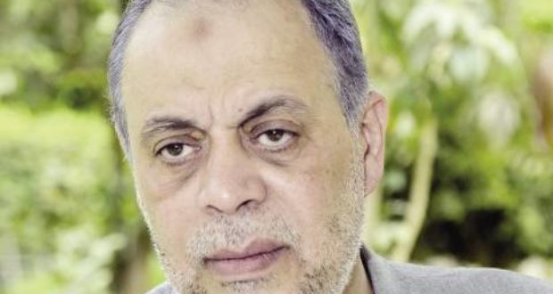 أشرف زكي يستقيل من نقابة المهن التمثيلية