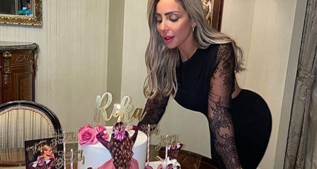 ريم البارودي تحتفل بميلادها بأطلالة نارية 🔥 وهذا سعر فستانها